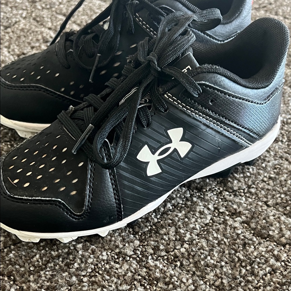 Under Armour Kids Black and White Athletic Cleats